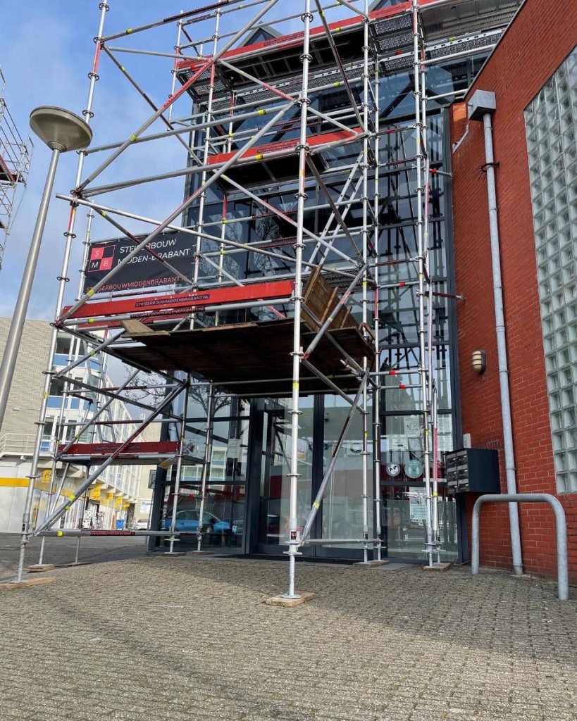 steiger huren ruime voorraad voor grote projecten